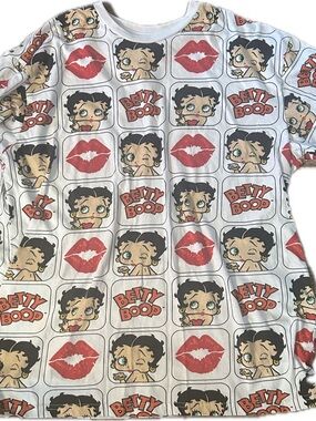 Betty Boop White Tee with Red Lips and Black Accents